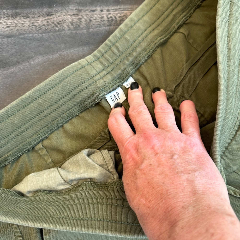 Joggers - Picture 3 of 3